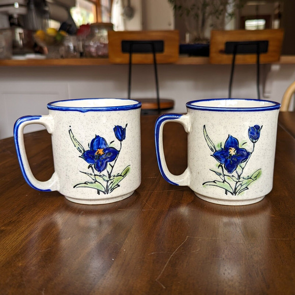 60s Stoneware Blue Flower Mugs Pair Speckled w/ Blue Trim Vintage Japan Otagiri? - Picture 3 of 11